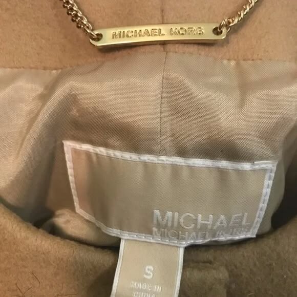 New* Michael Kors Faux Coyote Fur Jacket Size S $275 - Picture 7 of 7